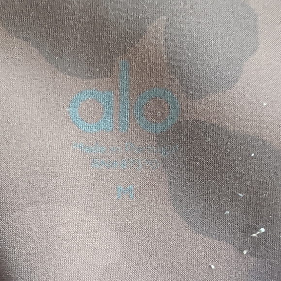 ALO Yoga Camouflage Leggings in Gray Camouflage - Picture 2 of 4